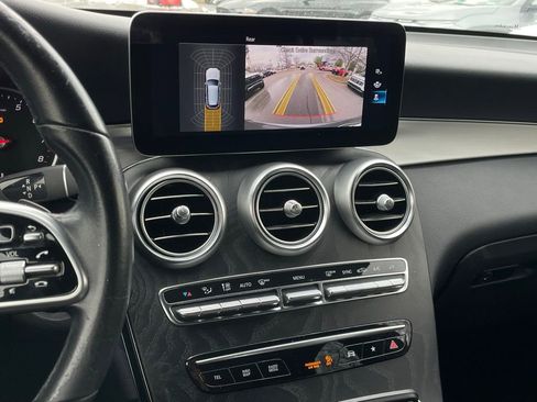 Used 2022 Mercedes-Benz GLC 300 w/ Premium Package Lite image 18