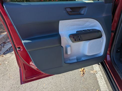 New 2025 Ford Maverick XLT w/ 4K Tow Package image 9