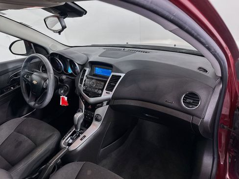 Used 2015 Chevrolet Cruze LT FWD image 25