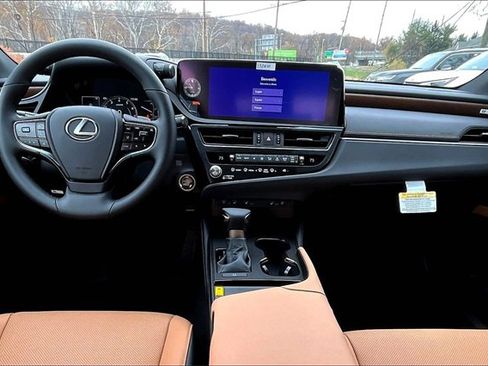 New 2025 Lexus ES 350 w/ Premium Package image 5