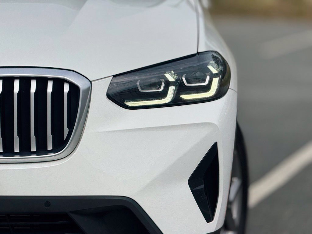 Used 2022 BMW X3 xDrive30i AWD/4WD image 11