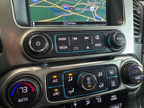 Used 2020 Chevrolet Suburban LT image 56