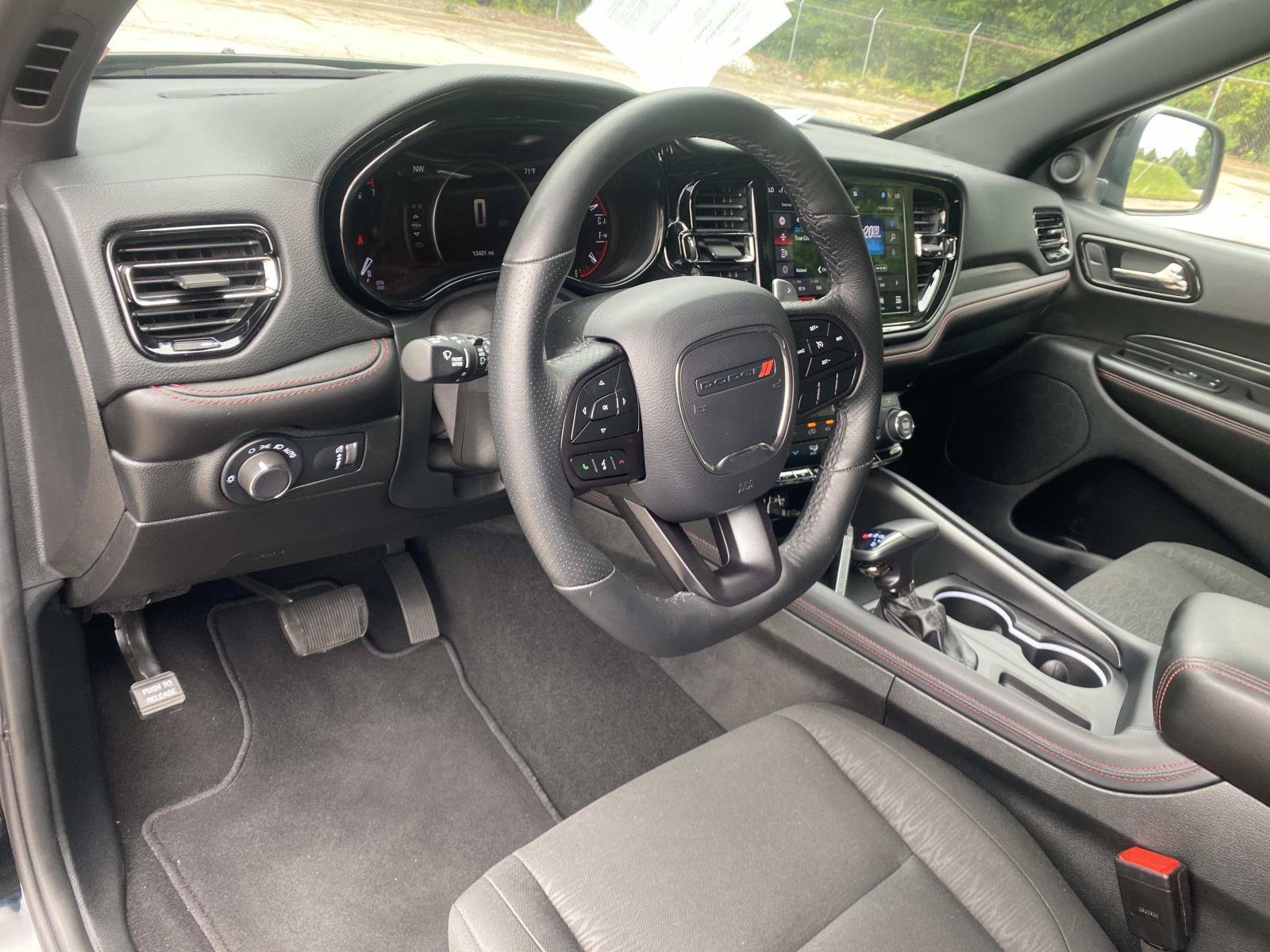 Used 2025 Dodge Durango GT RWD image 25