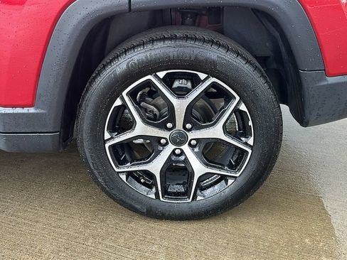 Used 2025 Jeep Compass Limited AWD/4WD image 18