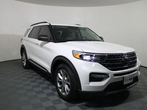 Used 2020 Ford Explorer XLT w/ Equipment Group 202A image 1