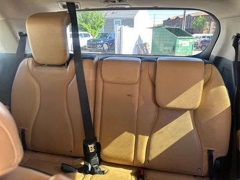 Used 2024 Kia Carnival EX FWD image 46