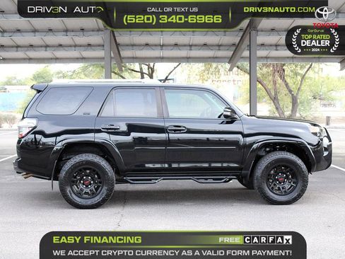 Used 2017 Toyota 4Runner SR5 Premium image 8