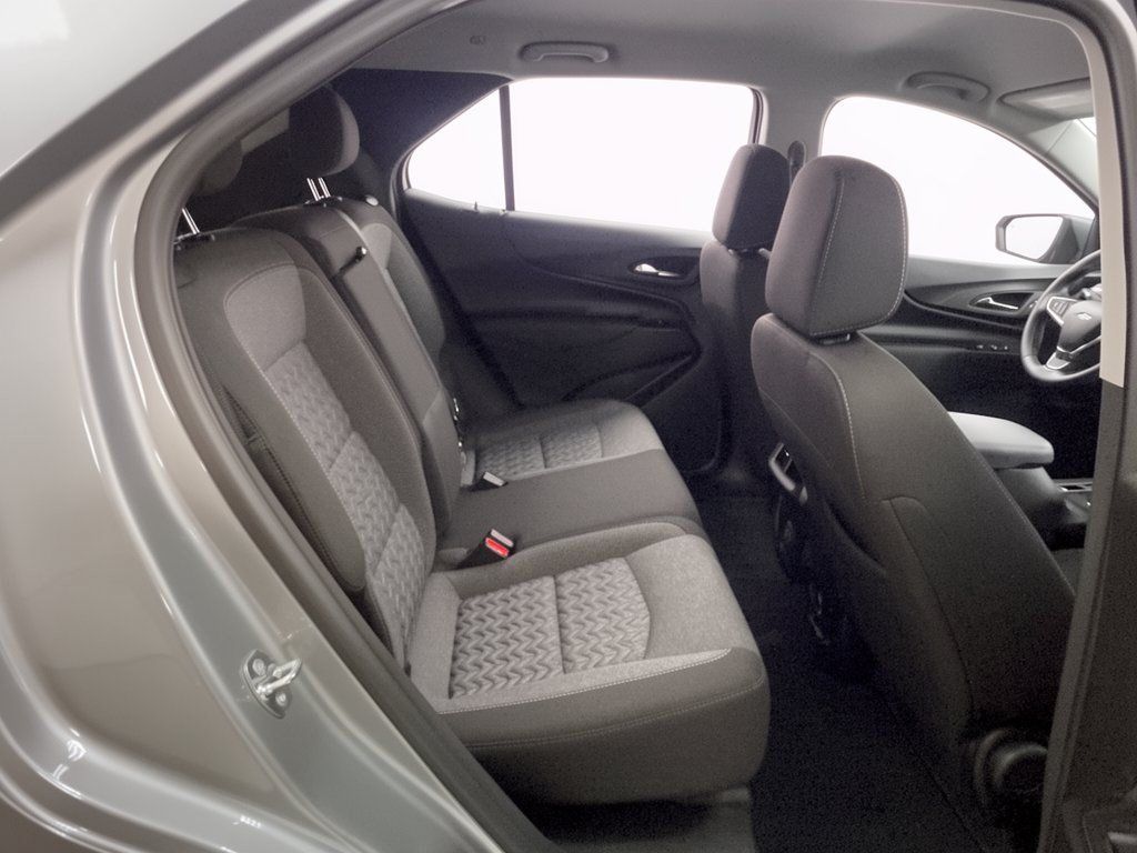 Used 2024 Chevrolet Equinox LT FWD image 29