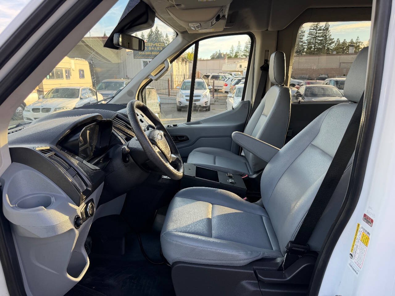 Used 2018 Ford Transit 350 XL RWD image 12