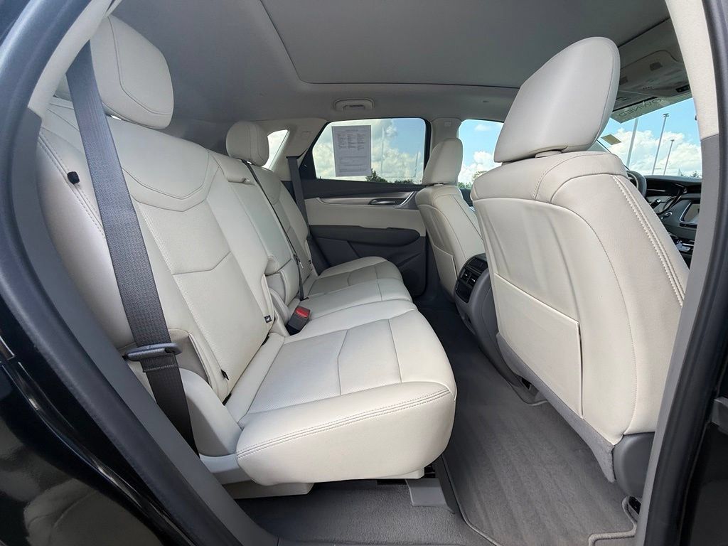Certified 2024 Cadillac XT5 Premium Luxury AWD/4WD image 35