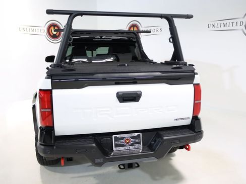 Used 2024 Toyota Tacoma TRD Pro AWD/4WD image 33
