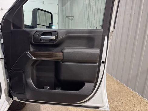 Used 2023 Chevrolet Silverado 2500 LT AWD/4WD image 22