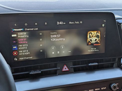 Used 2023 Kia Sportage SX image 15