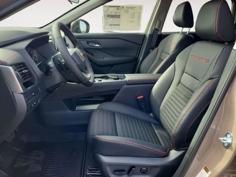 New 2026 Nissan Rogue Rock Creek image 10