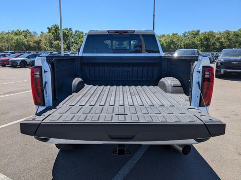 Used 2025 GMC Sierra 2500 Denali Ultimate image 12