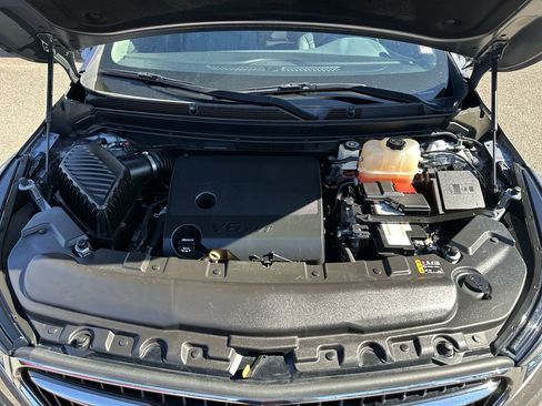 Used 2019 Buick Enclave Essence image 34