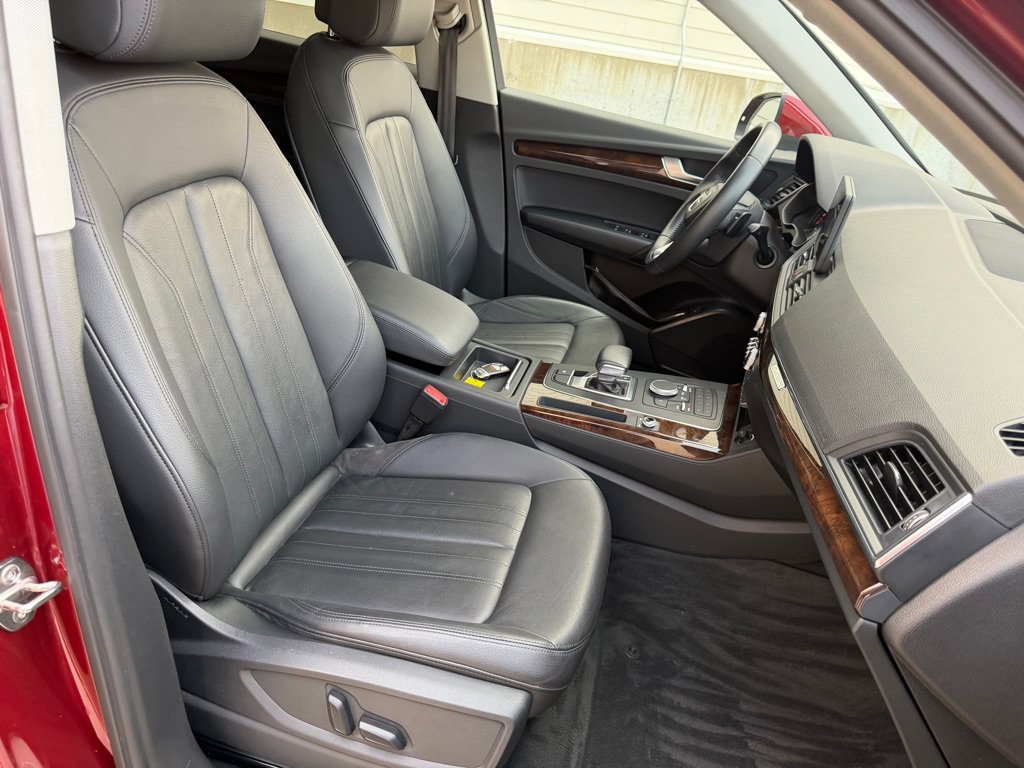 Used 2019 Audi Q5 Premium AWD/4WD image 28