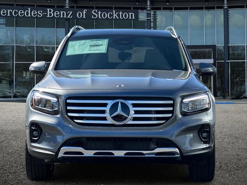 New 2026 Mercedes-Benz GLB 250 image 9
