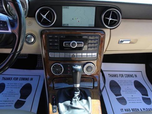 Used 2015 Mercedes-Benz SLK 250 w/ Premium Package image 24