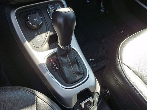 Used 2019 Jeep Compass Latitude w/ Cold Weather Group image 14