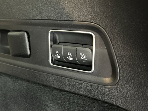 Certified 2025 Mercedes-Benz GLS 580 4MATIC image 18