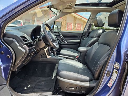 Used 2017 Subaru Forester 2.5i Touring AWD/4WD image 11