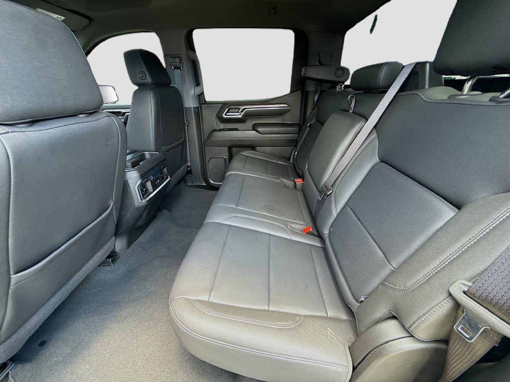 Used 2024 Chevrolet Silverado 1500 LTZ RWD image 23