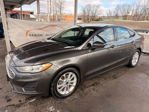Used 2020 Ford Fusion SE image 8
