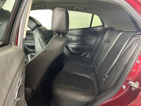 Used 2022 Buick Encore Preferred AWD/4WD image 26