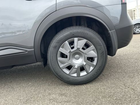 New 2026 Nissan Kicks S image 5