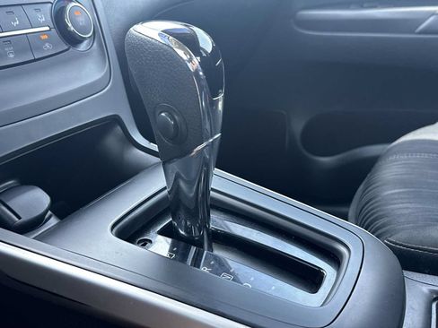 Used 2017 Nissan Sentra SV FWD image 33
