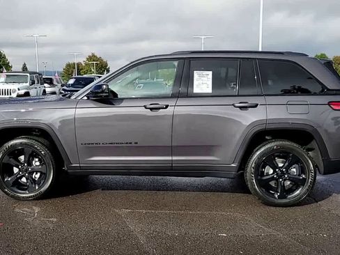 New 2025 Jeep Grand Cherokee Altitude w/ Trailer Tow Package image 5