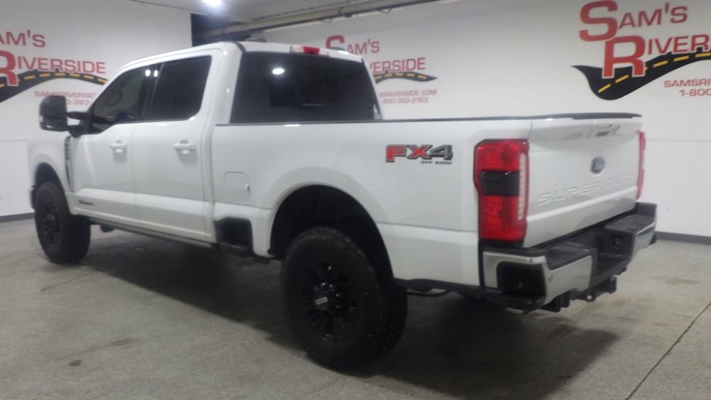 Used 2025 Ford F250 Lariat w/ FX4 Off-Road Package AWD/4WD image 2