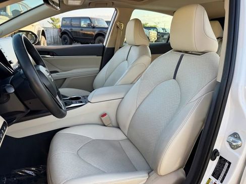 Used 2023 Toyota Camry XLE w/ Navigation Package FWD image 13