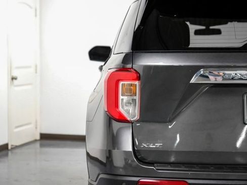 Used 2020 Ford Explorer XLT w/ Equipment Group 202A image 43