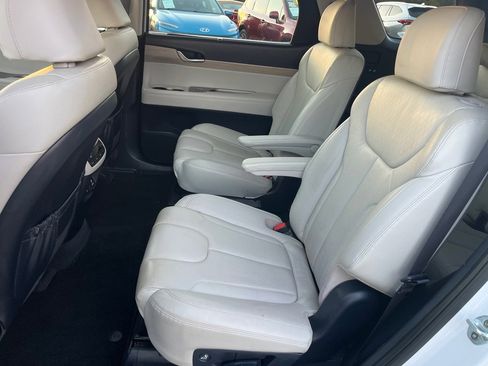 Used 2021 Hyundai Palisade SEL w/ Premium Package image 19