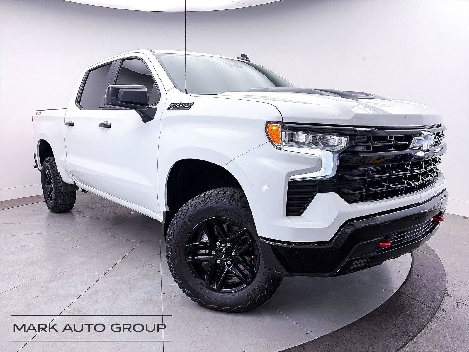 Used 2023 Chevrolet Silverado 1500 LT Trail Boss w/ Protection Package AWD/4WD image 1