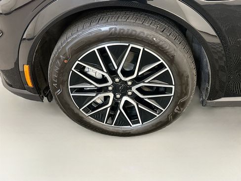 Used 2025 Ford Mustang Mach-E Premium image 11