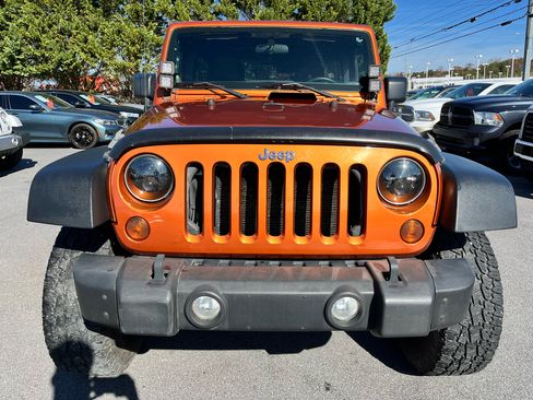 Used 2011 Jeep Wrangler Unlimited Sport image 2