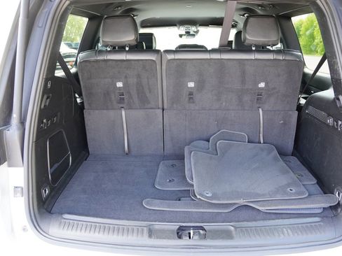 Certified 2024 Jeep Wagoneer Series II w/ Flexible Seating Group AWD/4WD image 23