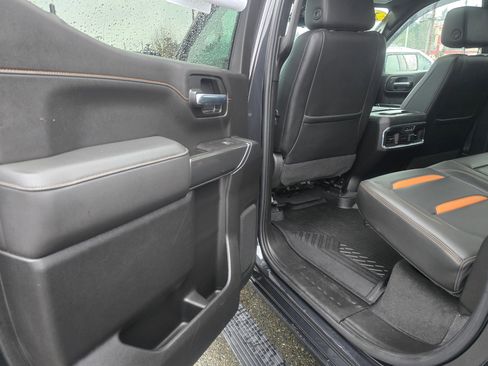 Used 2020 GMC Sierra 1500 AT4 w/ AT4 Premium Package image 17