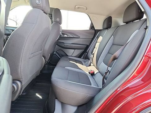 Certified 2024 Chevrolet TrailBlazer LT w/ LT Cold Weather Package FWD image 10