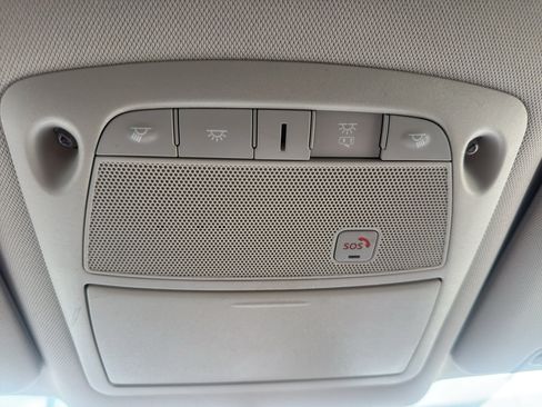 Used 2016 Nissan Rogue SL AWD/4WD image 23