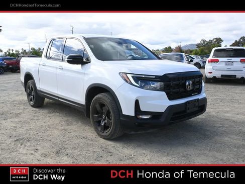 Certified 2024 Honda Ridgeline Black Edition image 3