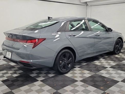 Used 2023 Hyundai Elantra SEL FWD image 6