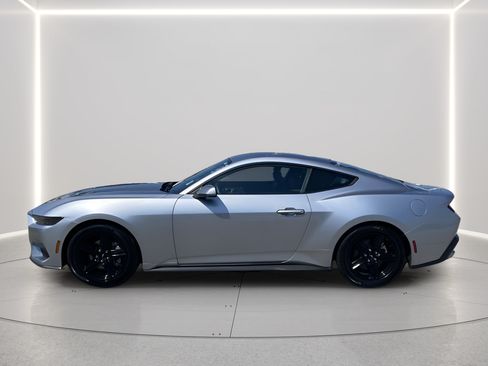 Used 2026 Ford Mustang Premium RWD image 2