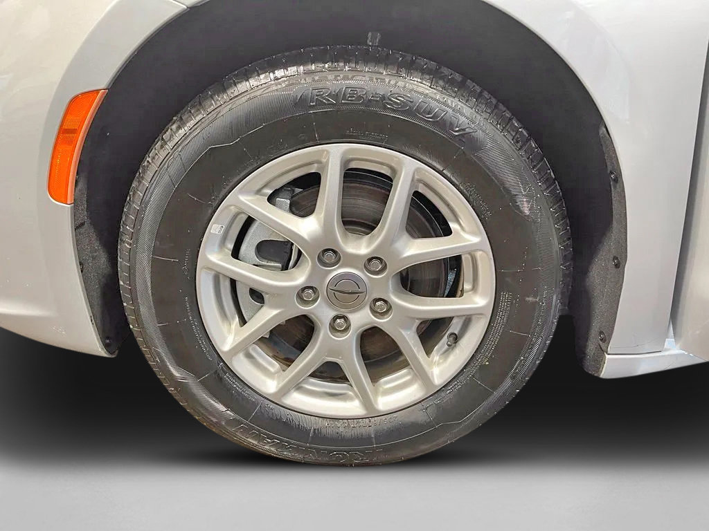 Used 2024 Chrysler Pacifica Touring-L FWD image 14