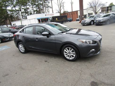 Used 2014 MAZDA MAZDA3 i Sport image 10