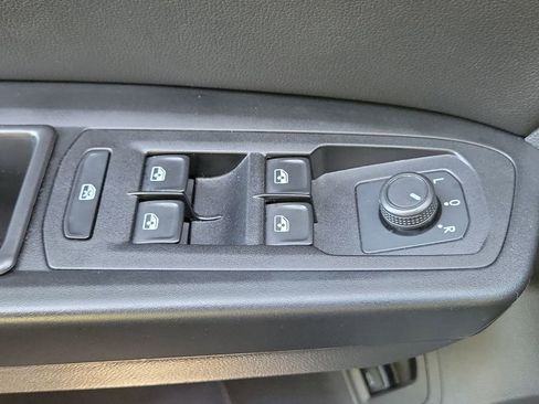 Used 2020 Volkswagen Atlas Cross Sport SE image 22