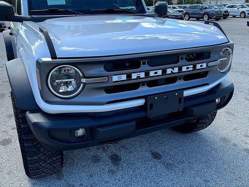 Used 2023 Ford Bronco Big Bend w/ Sasquatch Package image 11